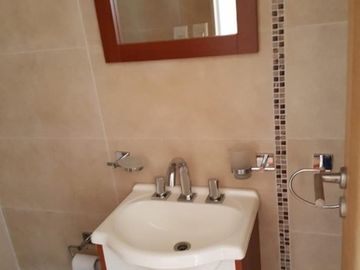 Departamento piso 4 ambientes con cochera doble en Bernal Centro