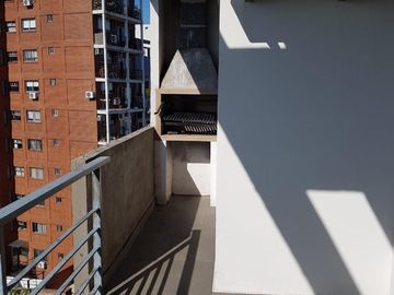Departamento piso 4 ambientes con cochera doble en Bernal Centro
