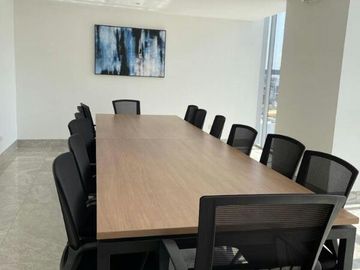 SE VENDE OFICINA EN EDIFICIO PLATINUM