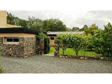 VENTA-CASA EN LA PALOMA   VILLA ALLENDE-4DORM