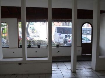 En venta casa en avenida principal de xalapa-veracruz ideal para empresa,oficina