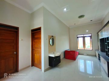 Rumah dlm perumahan cupuwatu Timur bandara Adisucipto