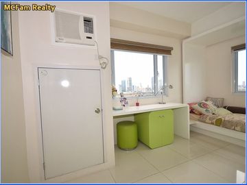 1 Bedroom Spacious Condominium in Espana Manila &ndash; UT 4