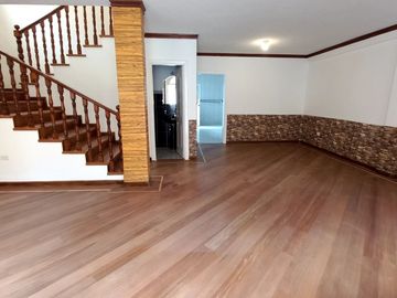 Venta de casa valle de los Chillos