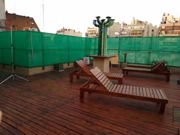 Departamento en Venta en Recoleta 2 ambientes c/dependencia 95 m2 + 2 cocheras – Uriburu 1000