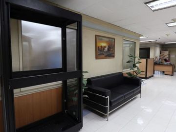 Outstanding Office Space for Rent in Makati City CB0019