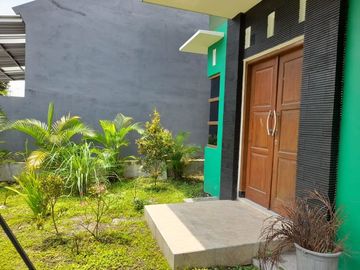 Rumah Simpel Ada Taman Hanya 650 jutaan Dekat Rumah Sakit Gramedika
