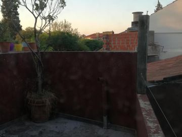 Muy lindo duplex 3 ambientes con cochera y terraza