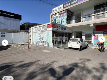 Local comercial cerca de Metro Fernando castillo velasco