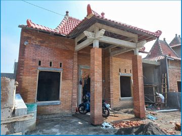 Limasan Dengan Luasan 100 m2 Dijual Lebih Murah di Prambanan