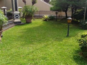 Rumah di Raffles Hills Cibubur, Depok. Mewah dan Strategis