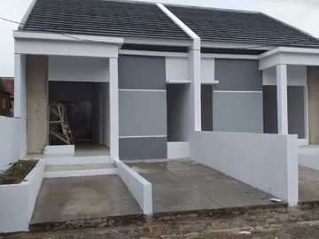 Rumah murah cantik murah 300jtan di Buahbatu bandung DKT TOL