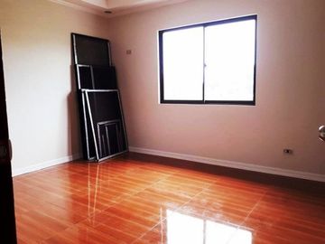 5Bedroom 2-Storey Brandnew House & Lot for SALE in Angeles C
