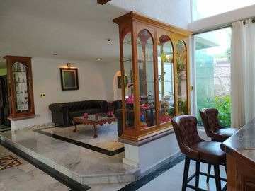 Casa en Fraccionamiento en Lomas de Vista Hermosa, Cuernavaca, Morelos CAEN-789-