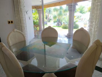 Casa en Fraccionamiento en Lomas de Vista Hermosa, Cuernavaca, Morelos CAEN-789-