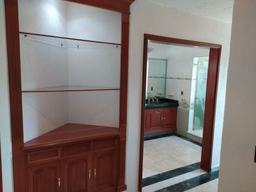 Casa en Fraccionamiento en Lomas de Vista Hermosa, Cuernavaca, Morelos CAEN-789-