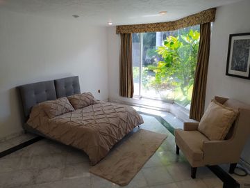 Casa en Fraccionamiento en Lomas de Vista Hermosa, Cuernavaca, Morelos CAEN-789-