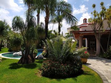 Casa en Fraccionamiento en Lomas de Vista Hermosa, Cuernavaca, Morelos CAEN-789-