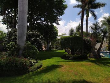Casa en Fraccionamiento en Lomas de Vista Hermosa, Cuernavaca, Morelos CAEN-789-