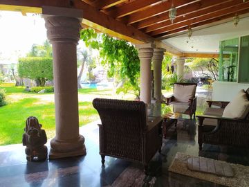 Casa en Fraccionamiento en Lomas de Vista Hermosa, Cuernavaca, Morelos CAEN-789-