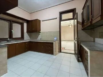 Dijual/Disewa Rumah Dharmahusada Indah Selatan , Surabaya Timur Dekat MERR