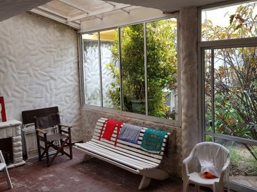 Venta casa Avda. Pellegrini/Necochea, magnÃ­fica propiedad estilo mediterrÃ¡neo, pileta, parque, jacuzzi.