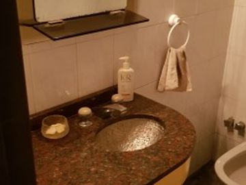 Venta casa Avda. Pellegrini/Necochea, magnÃ­fica propiedad estilo mediterrÃ¡neo, pileta, parque, jacuzzi.