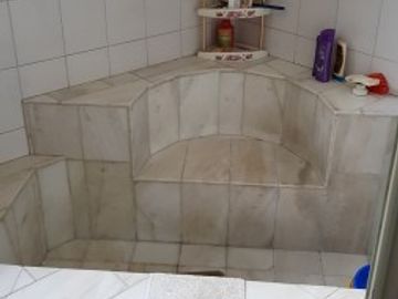 Venta casa Avda. Pellegrini/Necochea, magnÃ­fica propiedad estilo mediterrÃ¡neo, pileta, parque, jacuzzi.