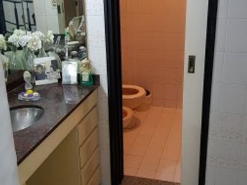 Venta casa Avda. Pellegrini/Necochea, magnÃ­fica propiedad estilo mediterrÃ¡neo, pileta, parque, jacuzzi.