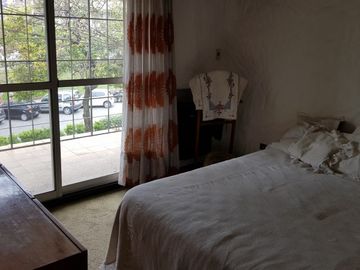 Venta casa Avda. Pellegrini/Necochea, magnÃ­fica propiedad estilo mediterrÃ¡neo, pileta, parque, jacuzzi.