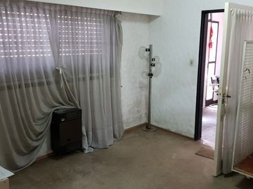 Venta casa Avda. Pellegrini/Necochea, magnÃ­fica propiedad estilo mediterrÃ¡neo, pileta, parque, jacuzzi.