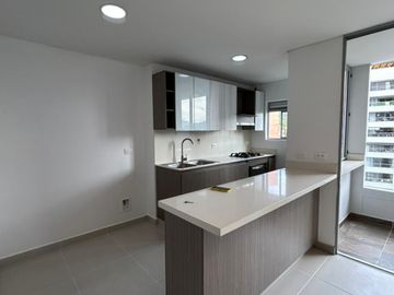 apartamento en arriendo en loma de los mesa. Cod A9434006