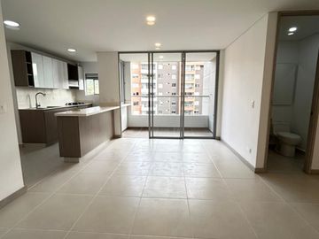 apartamento en arriendo en loma de los mesa. Cod A9434006
