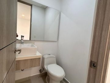 apartamento en arriendo en loma de los mesa. Cod A9434006