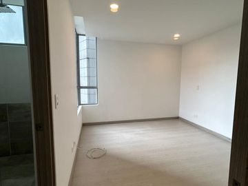 apartamento en arriendo en loma de los mesa. Cod A9434006