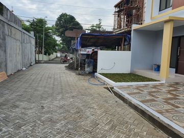 Rumah siap huni bangunan 2 lantai dalam perumahan di Jl. Imogiri Timur km 7, Tamanan, Banguntapan, Bantul, Yogyakarta