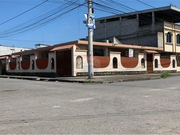 CASA RENTERA EN VENTA EN LA CIUDAD DE PASAJE