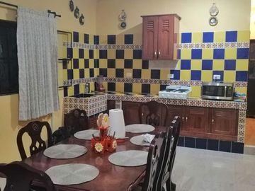 Espectacular Casa en Venta! Amplio Jardín, Valladolid, Pueblo