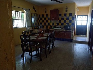 Espectacular Casa en Venta! Amplio Jardín, Valladolid, Pueblo