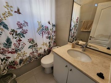 Casa en Venta en Condominio cercano a Arturo Prat, Machalí
