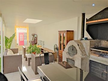 Casa en Venta en Condominio cercano a Arturo Prat, Machalí