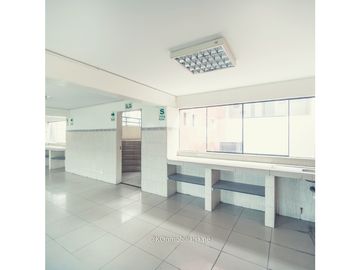 VENDO EDIFICIO CONSTRUIDO DE 5 PISOS