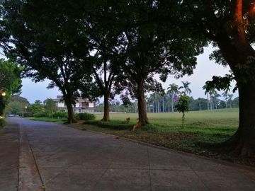 Kavling Bagus Mewah Imperial Golf Lippo Karawaci di Tengah Lapangan Golf