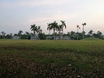 Kavling Bagus Mewah Imperial Golf Lippo Karawaci di Tengah Lapangan Golf
