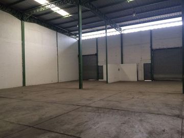 VIA DAULE KM 11, VENDO COMPLEJO DE BODEGAS 9500 m2