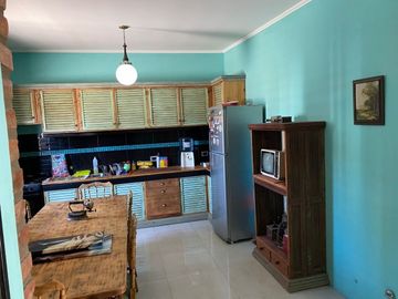 SE VENDE CASA CON GALPON ZONA PARQUE GAZZANO