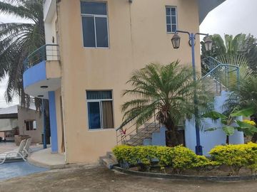Casa en  venta en Tonsupa de 18 habitaciones con piscina - Tonsupa, Esmeraldas