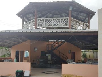 Casa en  venta en Tonsupa de 18 habitaciones con piscina - Tonsupa, Esmeraldas
