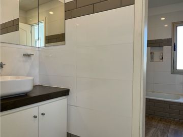 Casa 5 ambientes con pileta y quincho Barrio Privado