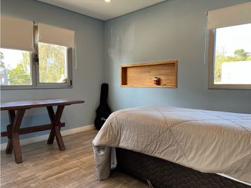 Casa 5 ambientes con pileta y quincho Barrio Privado